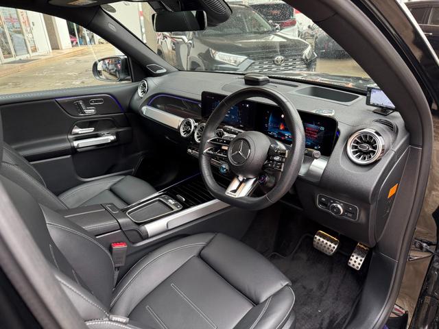 ＧＬＢ ＧＬＢ３５　４マチック　ＧＬＢ３５　４マチック（ＢＳＧ搭載モデル）／アドバンスドＰＫＧ／パノラミックサンルーフ／ブルメスターサウンド／ヘッドアップディスプレイ／純正ドラレコ／（3枚目）