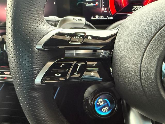 ＧＬＢ ＧＬＢ３５　４マチック　ＧＬＢ３５　４マチック（ＢＳＧ搭載モデル）／アドバンスドＰＫＧ／パノラミックサンルーフ／ブルメスターサウンド／ヘッドアップディスプレイ／純正ドラレコ／（7枚目）