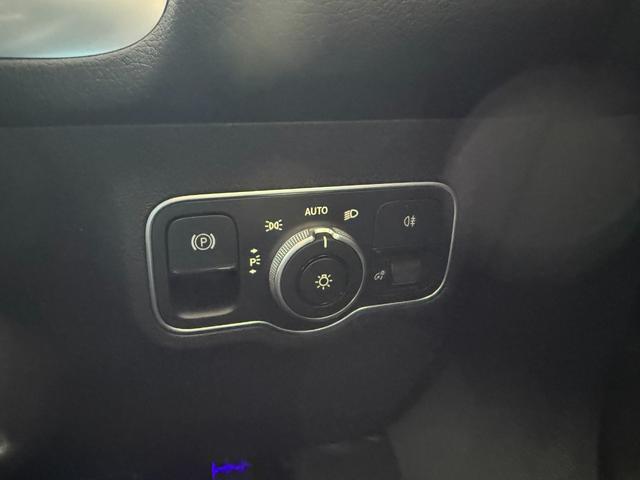 ＧＬＢ ＧＬＢ３５　４マチック　ＧＬＢ３５　４マチック（ＢＳＧ搭載モデル）／アドバンスドＰＫＧ／パノラミックサンルーフ／ブルメスターサウンド／ヘッドアップディスプレイ／純正ドラレコ／（9枚目）