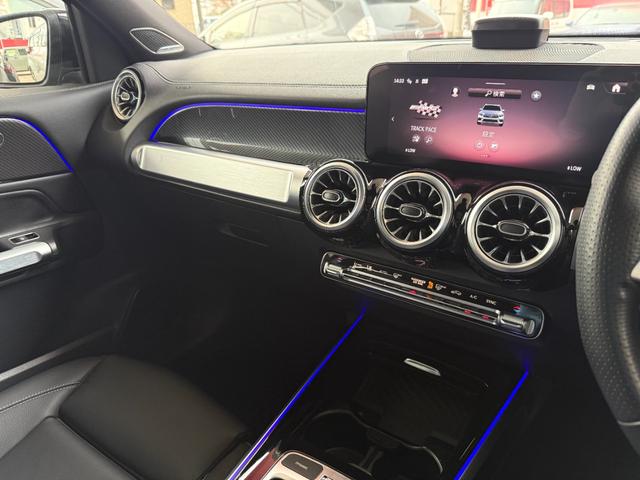 ＧＬＢ ＧＬＢ３５　４マチック　ＧＬＢ３５　４マチック（ＢＳＧ搭載モデル）／アドバンスドＰＫＧ／パノラミックサンルーフ／ブルメスターサウンド／ヘッドアップディスプレイ／純正ドラレコ／（18枚目）