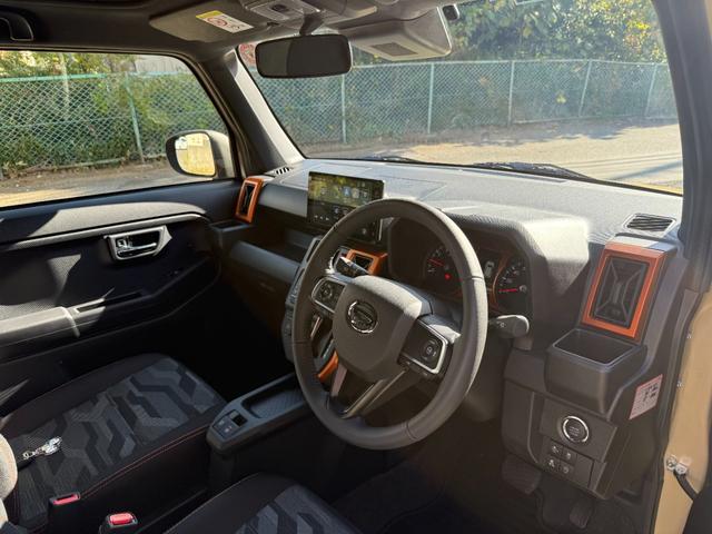 タフト Ｇターボ　カスタム車両／衝突軽減装置／ガラスルーフ／シートヒーター／ＬＥＤライト／レーダークルーズ／バックカメラ／ディスプレイオーディオナビ／Ｃａｒ　Ｐｌａｙ対応／フルセグＴＶ／サンドベージュメタリック（3枚目）