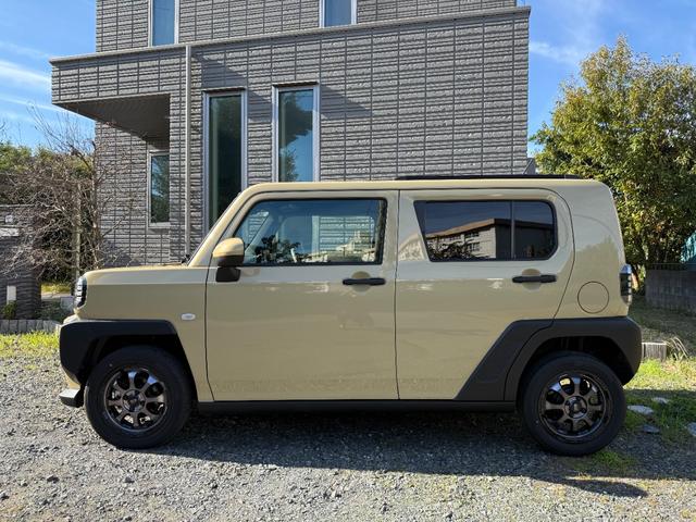 タフト Ｇターボ　カスタム車両／衝突軽減装置／ガラスルーフ／シートヒーター／ＬＥＤライト／レーダークルーズ／バックカメラ／ディスプレイオーディオナビ／Ｃａｒ　Ｐｌａｙ対応／フルセグＴＶ／サンドベージュメタリック（7枚目）