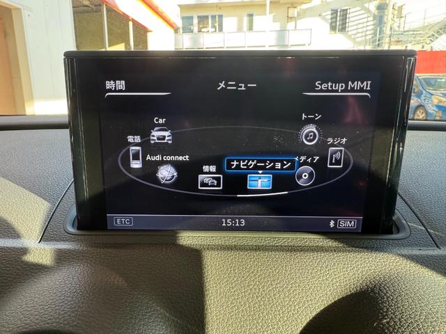 ＲＳ３スポーツバック ベースグレード　ＢＲＩＤＥシート／社外マフラー／社外車高調／社外ブレーキ／社外１８インチホイール／チューニングシステム／純正ナビ／ＡＣＣ／ＢＳＭ／ＬＥＤライト／バックカメラ／サンルーフ／バングアンドオルフセン（16枚目）