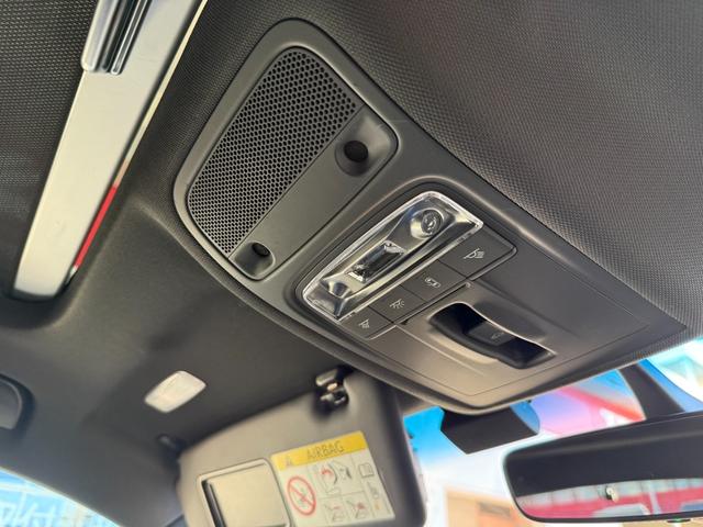 ＲＳ３スポーツバック ベースグレード　ＢＲＩＤＥシート／社外マフラー／社外車高調／社外ブレーキ／社外１８インチホイール／チューニングシステム／純正ナビ／ＡＣＣ／ＢＳＭ／ＬＥＤライト／バックカメラ／サンルーフ／バングアンドオルフセン（25枚目）