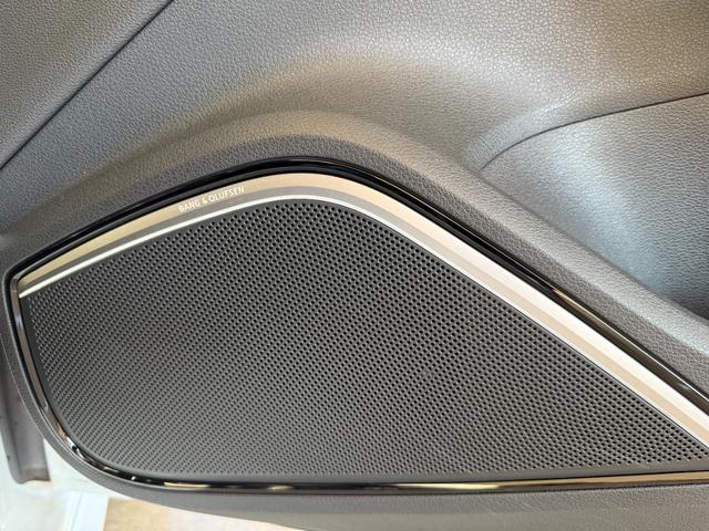 ＲＳ３スポーツバック ベースグレード　ＢＲＩＤＥシート／社外マフラー／社外車高調／社外ブレーキ／社外１８インチホイール／チューニングシステム／純正ナビ／ＡＣＣ／ＢＳＭ／ＬＥＤライト／バックカメラ／サンルーフ／バングアンドオルフセン（28枚目）