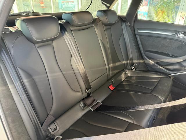 ＲＳ３スポーツバック ベースグレード　ＢＲＩＤＥシート／社外マフラー／社外車高調／社外ブレーキ／社外１８インチホイール／チューニングシステム／純正ナビ／ＡＣＣ／ＢＳＭ／ＬＥＤライト／バックカメラ／サンルーフ／バングアンドオルフセン（30枚目）