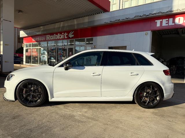 ＲＳ３スポーツバック ベースグレード　ＢＲＩＤＥシート／社外マフラー／社外車高調／社外ブレーキ／社外１８インチホイール／チューニングシステム／純正ナビ／ＡＣＣ／ＢＳＭ／ＬＥＤライト／バックカメラ／サンルーフ／バングアンドオルフセン（39枚目）