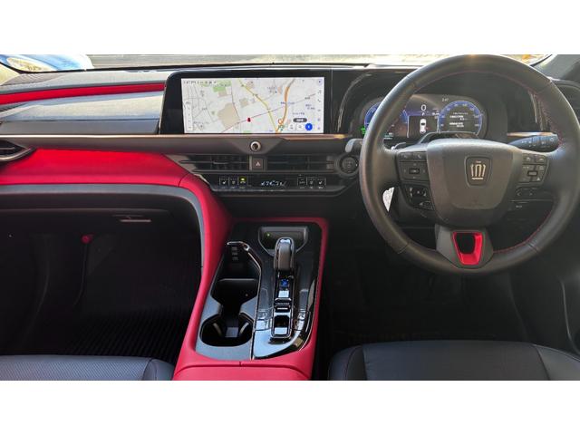 クラウンスポーツ RS PHEV パノラマルーフ デジタルインナーミラー フルセグTV(走行中視聴可)サイドバイザー HDMI入力端子 ホイールロックボルト ラゲージソフトトレイ インテリアイルミネーション(ホワイト)(2枚目)