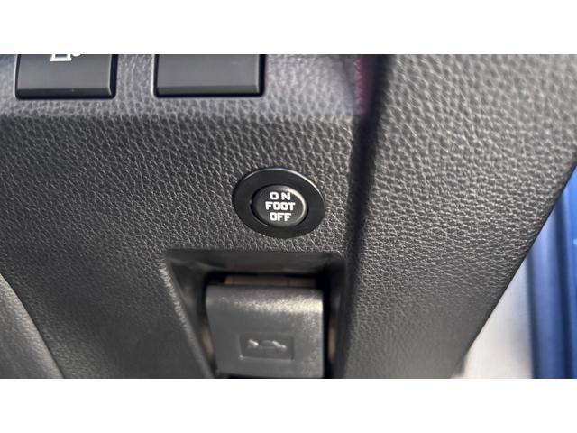 クラウンスポーツ RS PHEV パノラマルーフ デジタルインナーミラー フルセグTV(走行中視聴可)サイドバイザー HDMI入力端子 ホイールロックボルト ラゲージソフトトレイ インテリアイルミネーション(ホワイト)(12枚目)