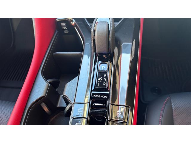 クラウンスポーツ RS PHEV パノラマルーフ デジタルインナーミラー フルセグTV(走行中視聴可)サイドバイザー HDMI入力端子 ホイールロックボルト ラゲージソフトトレイ インテリアイルミネーション(ホワイト)(20枚目)