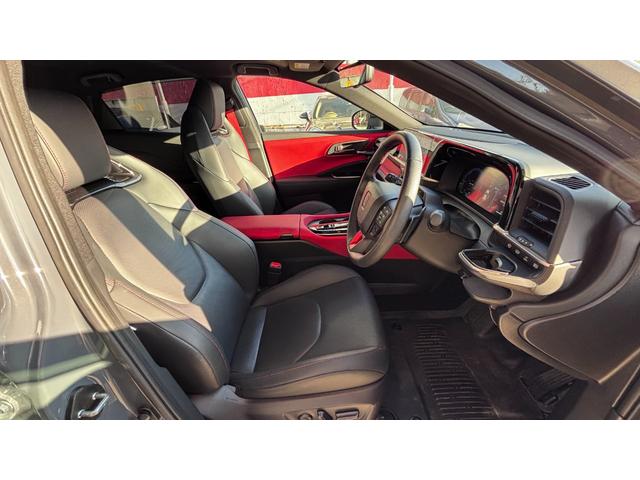 クラウンスポーツ RS PHEV パノラマルーフ デジタルインナーミラー フルセグTV(走行中視聴可)サイドバイザー HDMI入力端子 ホイールロックボルト ラゲージソフトトレイ インテリアイルミネーション(ホワイト)(24枚目)