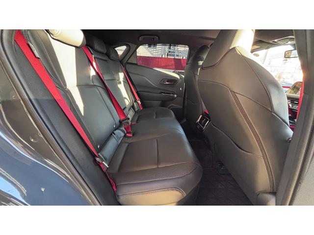 クラウンスポーツ RS PHEV パノラマルーフ デジタルインナーミラー フルセグTV(走行中視聴可)サイドバイザー HDMI入力端子 ホイールロックボルト ラゲージソフトトレイ インテリアイルミネーション(ホワイト)(33枚目)