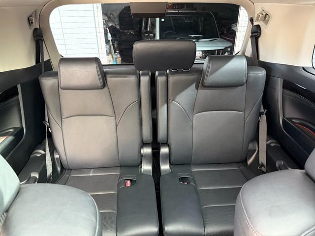 アルファード ２．５Ｓ　Ｃパッケージ　フリップダウンモニター／サンルーフ／ＡＬＰＩＮＥデジタルミラー／バックカメラ／純正ナビ／Ｂｌｕｅｔｏｏｔｈ／フルセグＴＶ／シートメモリー／両側パワスラ／オットマン／アンビエントライト／ＡＴテールゲート（38枚目）