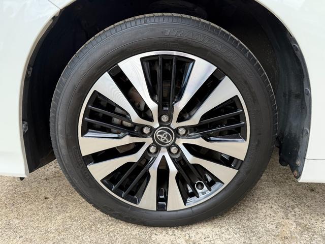 アルファード ２．５Ｓ　Ｃパッケージ　フリップダウンモニター／サンルーフ／ＡＬＰＩＮＥデジタルミラー／バックカメラ／純正ナビ／Ｂｌｕｅｔｏｏｔｈ／フルセグＴＶ／シートメモリー／両側パワスラ／オットマン／アンビエントライト／ＡＴテールゲート（62枚目）