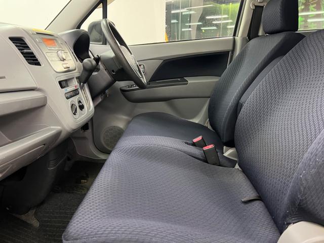 ワゴンＲ ＦＸ　鑑定書付き　ＣＤ再生　ラジオ　キーレス　車検整備付き販売車　走行距離８２４８７Ｋｍ　１年距離無制限保証　全席バイザー付き　運転席エアバック　エアコン（9枚目）