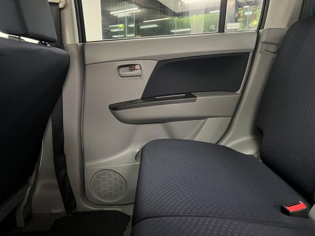 ワゴンＲ ＦＸ　鑑定書付き　ＣＤ再生　ラジオ　キーレス　車検整備付き販売車　走行距離８２４８７Ｋｍ　１年距離無制限保証　全席バイザー付き　運転席エアバック　エアコン（10枚目）