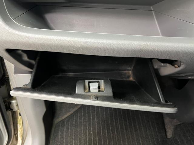 ワゴンＲ ＦＸ　鑑定書付き　ＣＤ再生　ラジオ　キーレス　車検整備付き販売車　走行距離８２４８７Ｋｍ　１年距離無制限保証　全席バイザー付き　運転席エアバック　エアコン（16枚目）