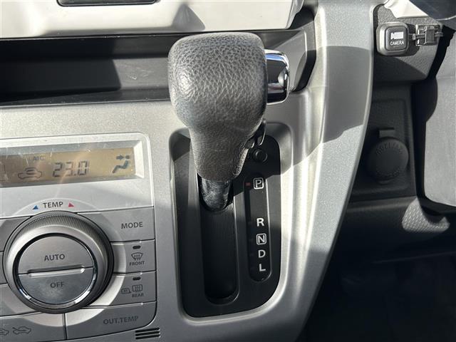 ハスラー Ｘ　４ＷＤ　純正ナビ／フルセグ／ＣＤ／ＤＶＤ／ＢＴ　Ｂカメラ　衝突軽減　ＥＴＣ　運転席シートヒーター　キセノンライト　フォグ　純正１５ＡＷ　Ｐスタート　Ａストップ　フロアマット　ドアバイザー　スペアキー（6枚目）