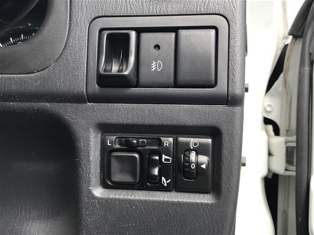ジムニー ランドベンチャー　４ＷＤ　ターボ　社外ＣＤデッキ／ＢＴ　ドラレコ　ＥＴＣ　２インチリフトＵＰ　前後ショートバンパー　バンパーガード　社外テール　社外マフラー　ＲＡＹＺ１６ＡＷ　ＴＯＹＯオープンカントリー　キーレス（10枚目）