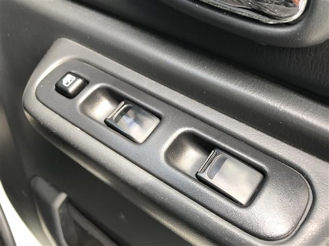 ジムニー ランドベンチャー　４ＷＤ　ターボ　社外ＣＤデッキ／ＢＴ　ドラレコ　ＥＴＣ　２インチリフトＵＰ　前後ショートバンパー　バンパーガード　社外テール　社外マフラー　ＲＡＹＺ１６ＡＷ　ＴＯＹＯオープンカントリー　キーレス（12枚目）