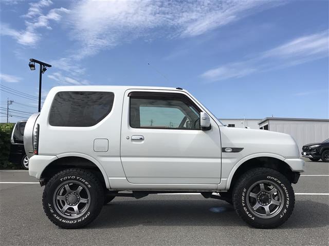 ジムニー ランドベンチャー　４ＷＤ　ターボ　社外ＣＤデッキ／ＢＴ　ドラレコ　ＥＴＣ　２インチリフトＵＰ　前後ショートバンパー　バンパーガード　社外テール　社外マフラー　ＲＡＹＺ１６ＡＷ　ＴＯＹＯオープンカントリー　キーレス（30枚目）