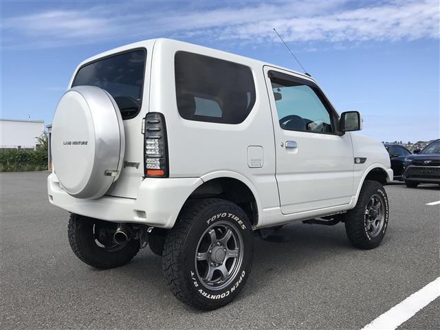 ジムニー ランドベンチャー　４ＷＤ　ターボ　社外ＣＤデッキ／ＢＴ　ドラレコ　ＥＴＣ　２インチリフトＵＰ　前後ショートバンパー　バンパーガード　社外テール　社外マフラー　ＲＡＹＺ１６ＡＷ　ＴＯＹＯオープンカントリー　キーレス（32枚目）
