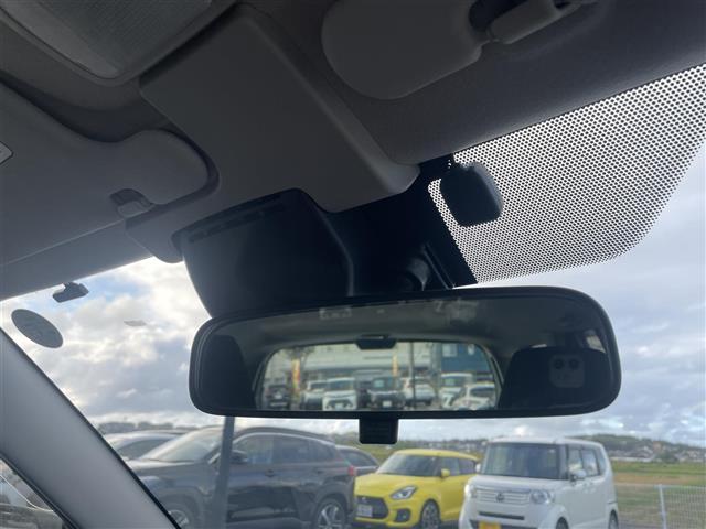 プロボックス ＤＸコンフォート　カーキ全塗装　純正ナビ／ＴＶ／ＢＴ　ＥＴＣ　セーフティセンス　レーンアシスト　ＴＯＹＯオープンカントリー　ルーフキャリア　ルーフクロスバー　ＴＯＹＯＴＡエンブレム　マットブラックペイント　キーレスキー（7枚目）