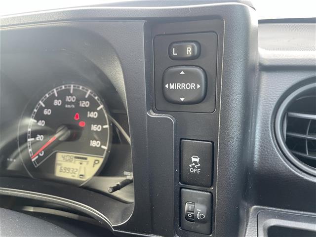 プロボックス ＤＸコンフォート　カーキ全塗装　純正ナビ／ＴＶ／ＢＴ　ＥＴＣ　セーフティセンス　レーンアシスト　ＴＯＹＯオープンカントリー　ルーフキャリア　ルーフクロスバー　ＴＯＹＯＴＡエンブレム　マットブラックペイント　キーレスキー（11枚目）