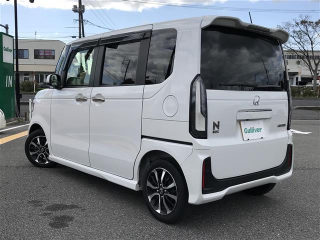 N-BOXカスタム コーディネートスタイル 純正9型ナビ/フルセグ/BT/USB Bカメラ Hセンシング レーンキープ レーダークルーズ パーキングセンサー 両側電動 ハーフレザー シートヒーター ETC ドラレコ LED 純正14AW(43枚目)