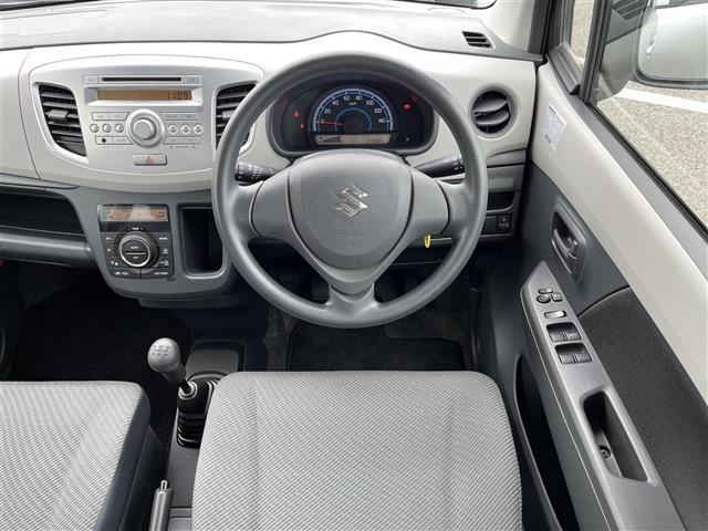 ワゴンR FX 4WD 5速ミッション 純正CDオーディオ 運転席シートヒーター 社外14インチアルミ アイドリングストップ キーレスキー 電動格納ミラー フロアマット ドアバイザー スタットレスセット積込み(9枚目)