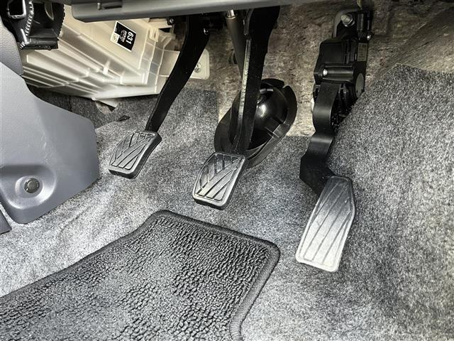 ワゴンR FX 4WD 5速ミッション 純正CDオーディオ 運転席シートヒーター 社外14インチアルミ アイドリングストップ キーレスキー 電動格納ミラー フロアマット ドアバイザー スタットレスセット積込み(22枚目)