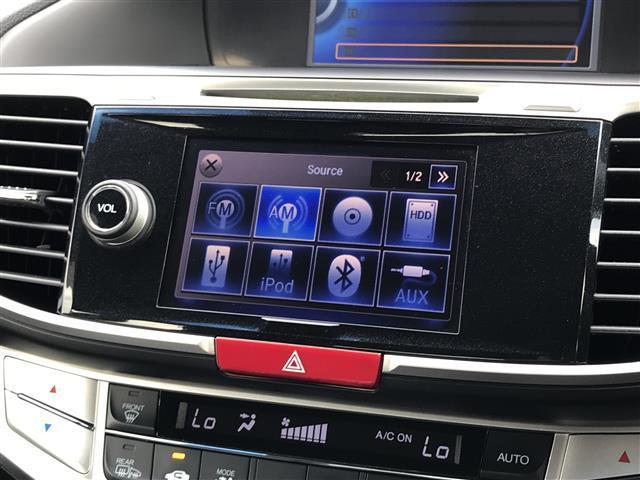 アコードハイブリッド ＬＸ　純正ナビ／フルセグ／ＤＶＤ／ＣＤ／ＢＴ　バックカメラ　ビルトインＥＴＣ　クルコン　黒革シート　パワーシート　Ｄ席メモリーシート　シートヒーター　ＬＥＤライト　フォグ　純正１７ＡＷ　プッシュスタート（5枚目）