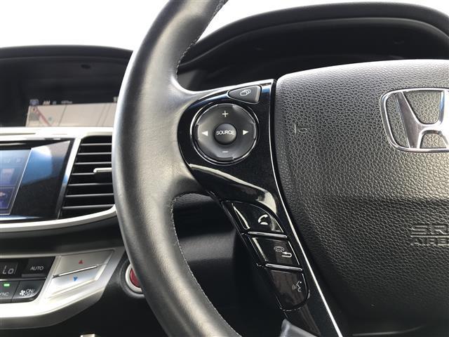 アコードハイブリッド ＬＸ　純正ナビ／フルセグ／ＤＶＤ／ＣＤ／ＢＴ　バックカメラ　ビルトインＥＴＣ　クルコン　黒革シート　パワーシート　Ｄ席メモリーシート　シートヒーター　ＬＥＤライト　フォグ　純正１７ＡＷ　プッシュスタート（7枚目）