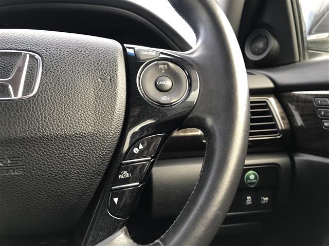 アコードハイブリッド ＬＸ　純正ナビ／フルセグ／ＤＶＤ／ＣＤ／ＢＴ　バックカメラ　ビルトインＥＴＣ　クルコン　黒革シート　パワーシート　Ｄ席メモリーシート　シートヒーター　ＬＥＤライト　フォグ　純正１７ＡＷ　プッシュスタート（8枚目）