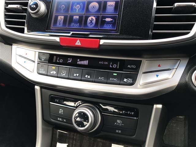 アコードハイブリッド ＬＸ　純正ナビ／フルセグ／ＤＶＤ／ＣＤ／ＢＴ　バックカメラ　ビルトインＥＴＣ　クルコン　黒革シート　パワーシート　Ｄ席メモリーシート　シートヒーター　ＬＥＤライト　フォグ　純正１７ＡＷ　プッシュスタート（10枚目）