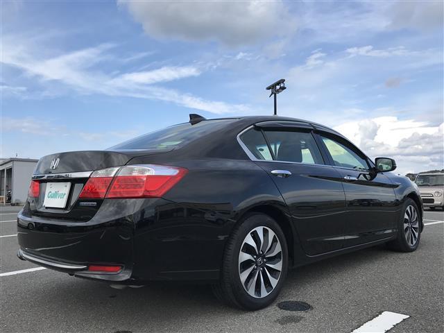 アコードハイブリッド ＬＸ　純正ナビ／フルセグ／ＤＶＤ／ＣＤ／ＢＴ　バックカメラ　ビルトインＥＴＣ　クルコン　黒革シート　パワーシート　Ｄ席メモリーシート　シートヒーター　ＬＥＤライト　フォグ　純正１７ＡＷ　プッシュスタート（34枚目）