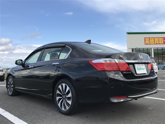 アコードハイブリッド ＬＸ　純正ナビ／フルセグ／ＤＶＤ／ＣＤ／ＢＴ　バックカメラ　ビルトインＥＴＣ　クルコン　黒革シート　パワーシート　Ｄ席メモリーシート　シートヒーター　ＬＥＤライト　フォグ　純正１７ＡＷ　プッシュスタート（36枚目）