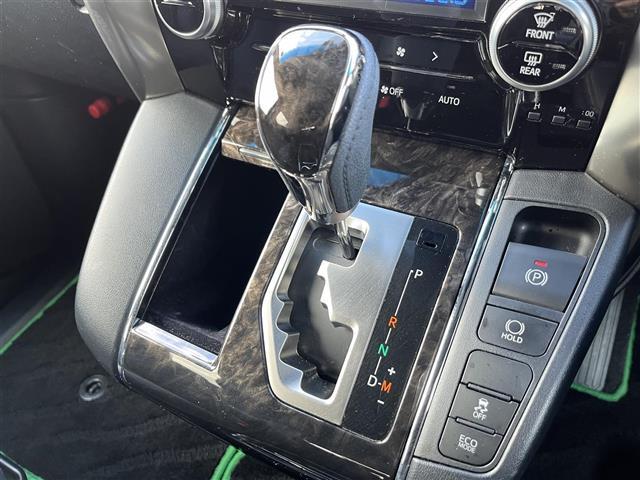 アルファード ２．５Ｓ　タイプゴールドＩＩ　ワンオーナー　純正９型ＤＡ／ＤＶＤ／ＣＤ／ＢＴ　バックカメラ　フリップダウン　ビルトインＥＴＣ　ドラレコ　ハーフレザーシート　セーフティＳ　レーンアシスト　レーダークルーズ　ＬＥＤライト　両側パワスラ（8枚目）