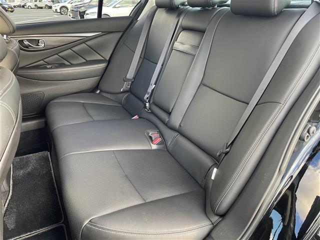 スカイライン 200GT-tタイプP ターボ 純正ナビ/フルセグ/DVD/CD/BT アラウンドビュー ビルトインETC ドライブレコーダー 黒レザーシート パワーシート シートヒーター 衝突軽減ブレーキ レーダークルーズ LEDライト(25枚目)