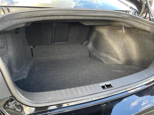 スカイライン 200GT-tタイプP ターボ 純正ナビ/フルセグ/DVD/CD/BT アラウンドビュー ビルトインETC ドライブレコーダー 黒レザーシート パワーシート シートヒーター 衝突軽減ブレーキ レーダークルーズ LEDライト(27枚目)