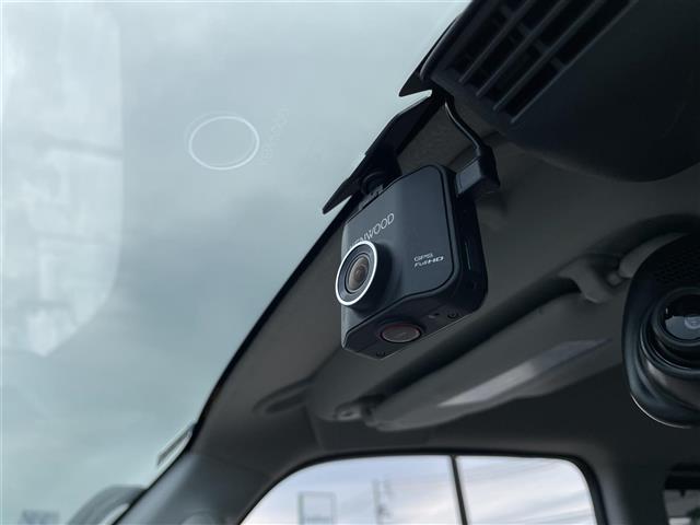 NV100クリッパーバン GX 4WD 5MT ワンオーナー 社外DPオーディオ BT Bカメラ ドラレコ 衝突軽減ブレーキ レーンアシスト キセノンライト 両側スライド 電格ミラー キーレスキー ルーフバー フロアマット バイザー(10枚目)