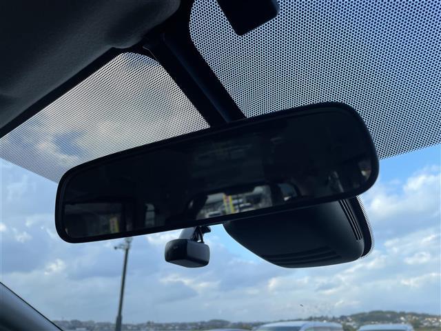 セレナ ｅ－パワー　ハイウェイスターＶ　純正１０型ナビ／ＴＶ／ＤＶＤ／ＣＤ／ＢＴ　アラウンドビュー　フリップダウン　ドラレコ　ＥＴＣ　セーフティパックＢ　衝突軽減ブレーキ　プロパイロット　両側パワスラ　ＬＥＤライト　前後ソナー　シートカバー（7枚目）