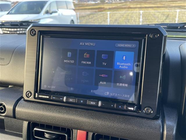 ジムニー XC ツートン ワンオーナー 8型ナビ/TV/DVD/CD/BT F/Rカメラ 3インチリフトUP オープンカントリー ルーフラック リヤラダー サイドステップ 衝突軽減 LED デイライト 社外テール(4枚目)