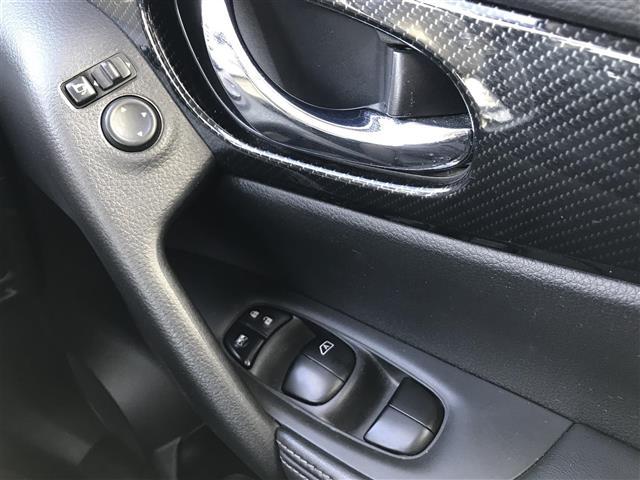 エクストレイル ２０Ｘ　７人乗り３列シート　純正ナビ／フルセグ／ＣＤ／ＤＶＤ／ＢＴ　アラウンドビュー　フリップダウン　ＥＴＣ　　エマージェンシーブレーキ　デジタルミラー　前後ソナー　電動リアゲート　ＬＥＤライト　純正アルミ（16枚目）