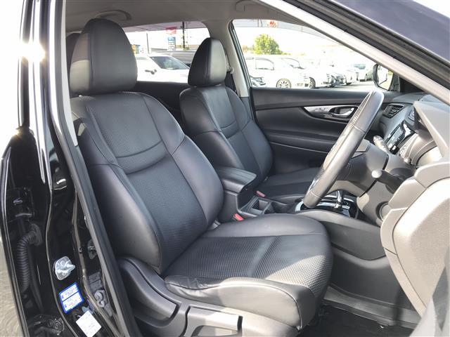 エクストレイル ２０Ｘ　７人乗り３列シート　純正ナビ／フルセグ／ＣＤ／ＤＶＤ／ＢＴ　アラウンドビュー　フリップダウン　ＥＴＣ　　エマージェンシーブレーキ　デジタルミラー　前後ソナー　電動リアゲート　ＬＥＤライト　純正アルミ（20枚目）