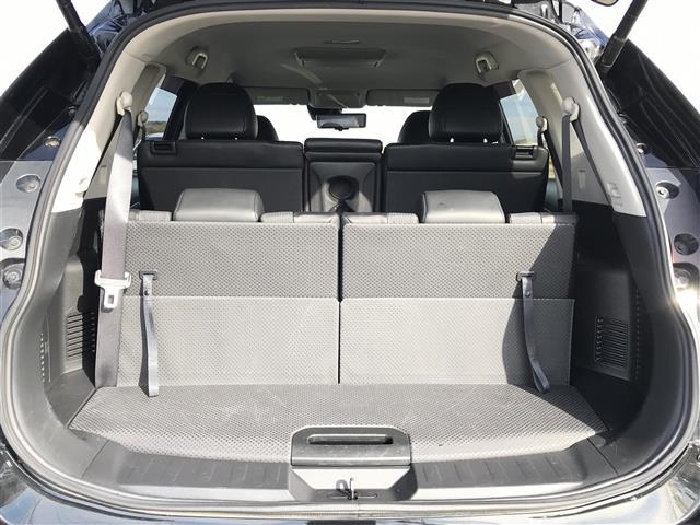 エクストレイル ２０Ｘ　７人乗り３列シート　純正ナビ／フルセグ／ＣＤ／ＤＶＤ／ＢＴ　アラウンドビュー　フリップダウン　ＥＴＣ　　エマージェンシーブレーキ　デジタルミラー　前後ソナー　電動リアゲート　ＬＥＤライト　純正アルミ（29枚目）