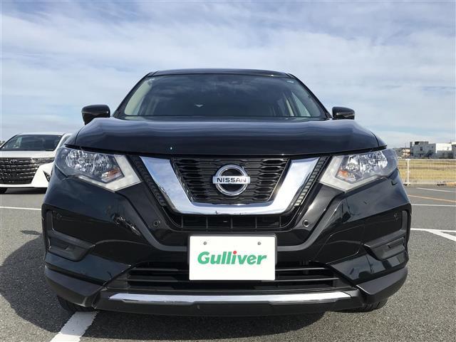 エクストレイル ２０Ｘ　７人乗り３列シート　純正ナビ／フルセグ／ＣＤ／ＤＶＤ／ＢＴ　アラウンドビュー　フリップダウン　ＥＴＣ　　エマージェンシーブレーキ　デジタルミラー　前後ソナー　電動リアゲート　ＬＥＤライト　純正アルミ（32枚目）