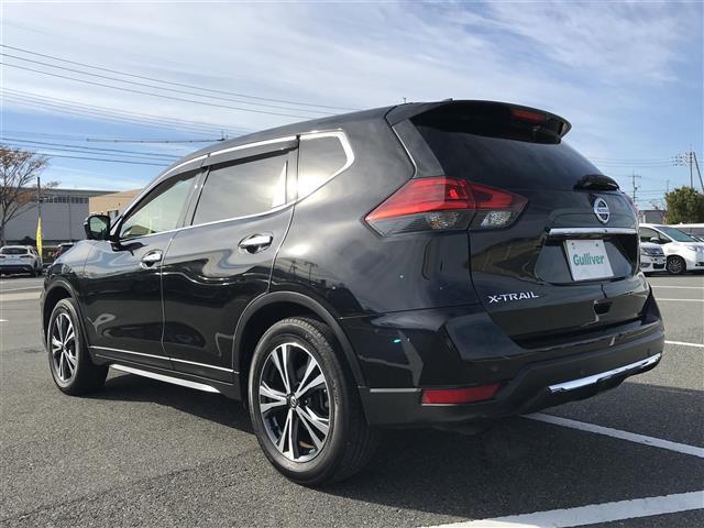 エクストレイル ２０Ｘ　７人乗り３列シート　純正ナビ／フルセグ／ＣＤ／ＤＶＤ／ＢＴ　アラウンドビュー　フリップダウン　ＥＴＣ　　エマージェンシーブレーキ　デジタルミラー　前後ソナー　電動リアゲート　ＬＥＤライト　純正アルミ（38枚目）