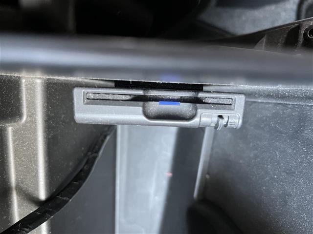 ソリオ Ｘ－ＤＪＥ　社外ナビ／フルセグ／ＤＶＤ／ＣＤ／ＢＴ　バックカメラ　ＥＴＣ　レーダーブレーキサポート　クルーズコントロール　キセノンライト　片側パワースライド　純正ＡＷ　プッシュスタート　アイドリングストップ（13枚目）