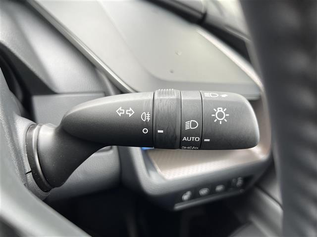 プリウス Z 4WD 純正12.3型DA 全方位カメラ トヨタチームメイト セーフティS BSM パワーシート シートH エアシート 電動リアゲート ETC デジタルミラー LED 純正19インチAW(7枚目)